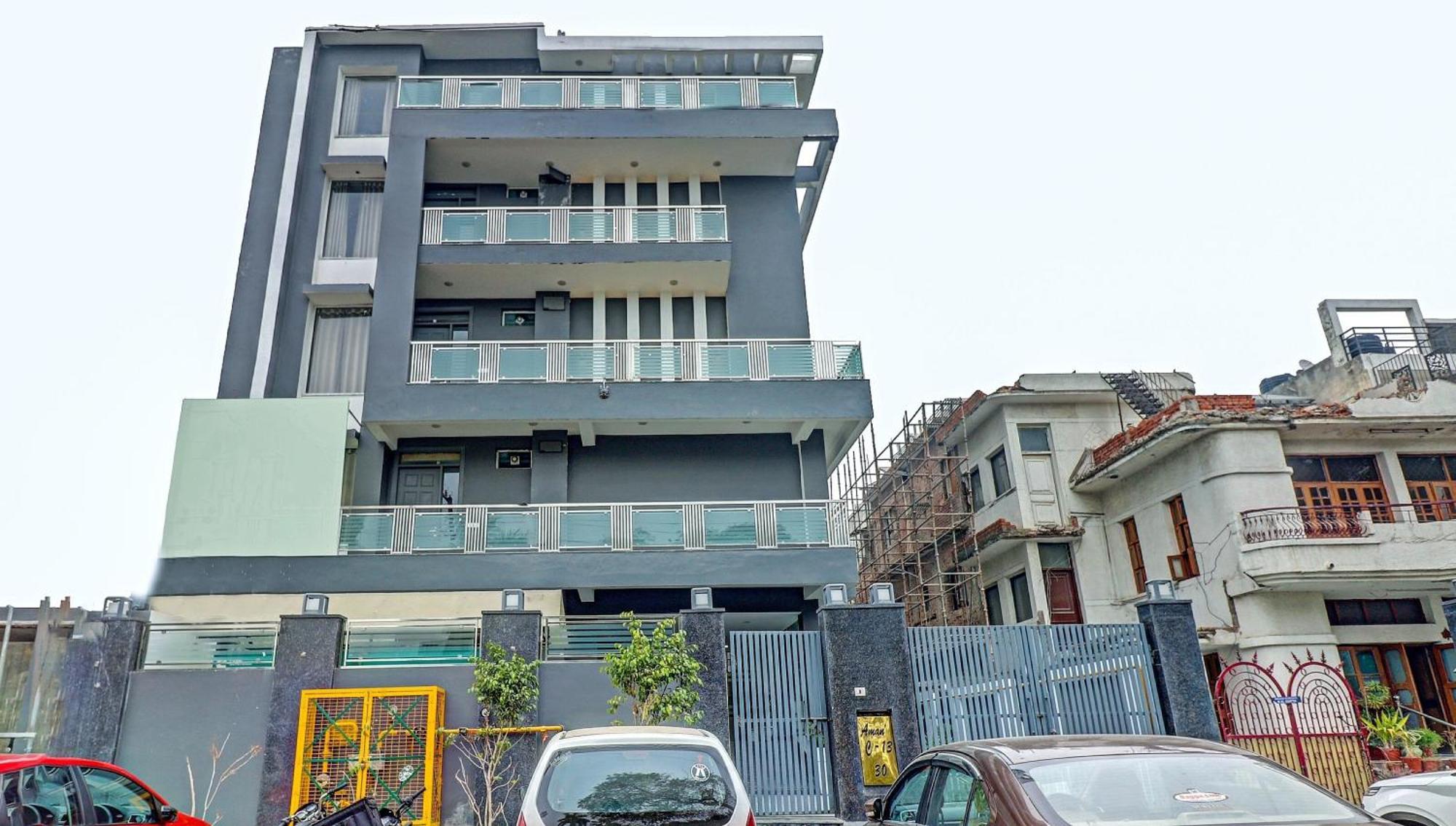 Отель Townhouse Sector 30 Near Botanic Garden Of Indian Republic Нойда Экстерьер фото
